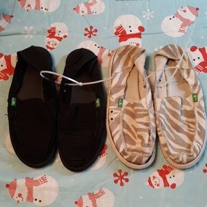 2 pairs womens Sanuks size 7